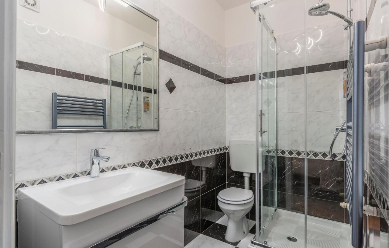 Rooms Porto Savudrija Eksteriør billede