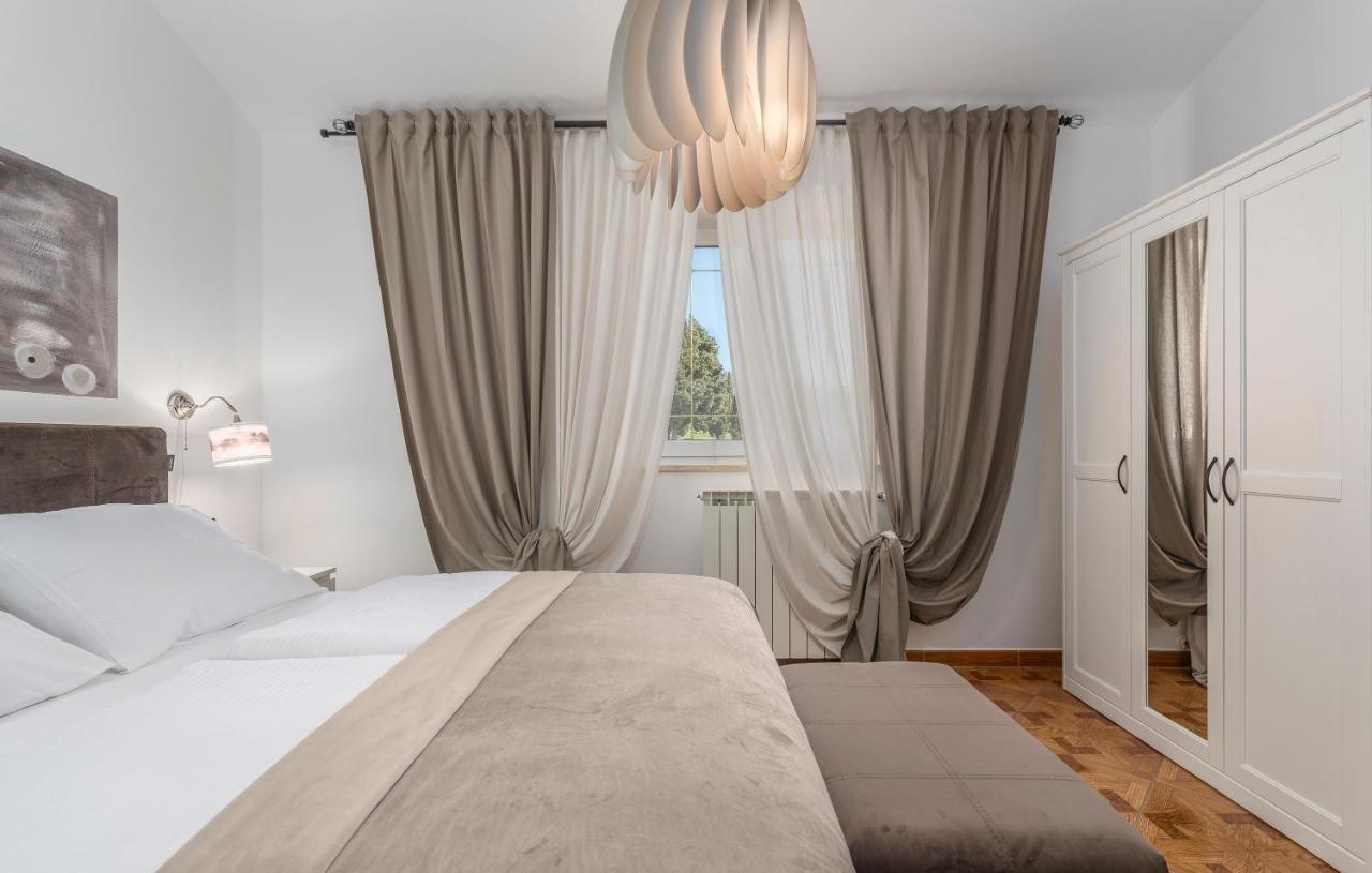 Rooms Porto Savudrija Eksteriør billede