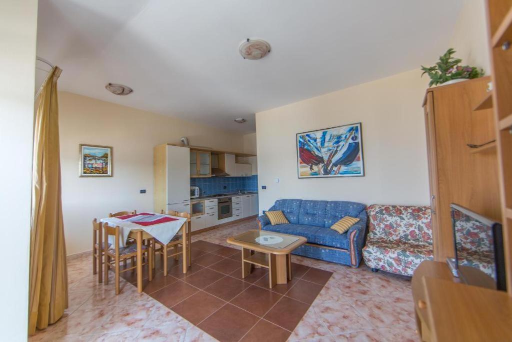 Rooms Porto Savudrija Eksteriør billede