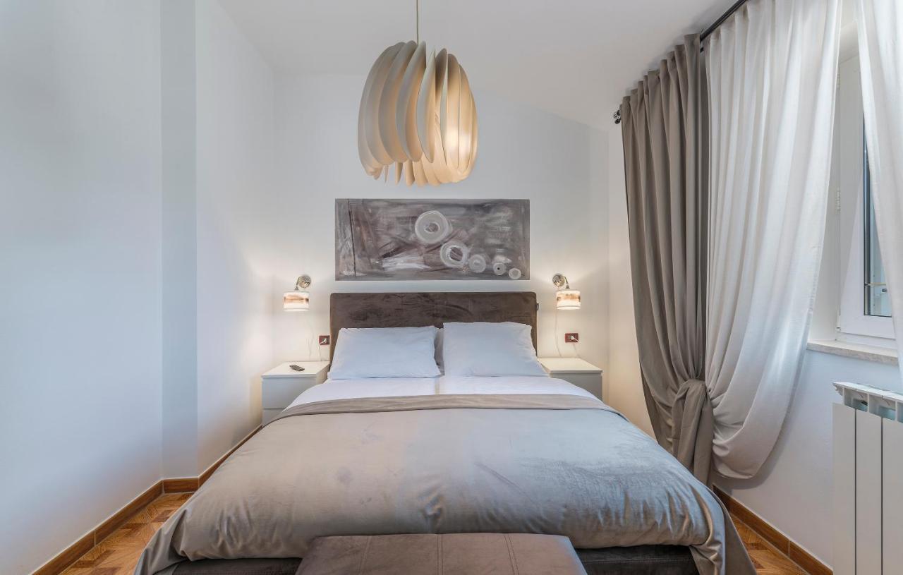 Rooms Porto Savudrija Eksteriør billede