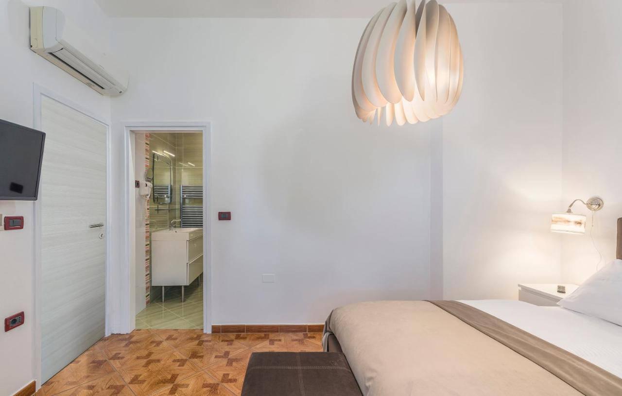 Rooms Porto Savudrija Eksteriør billede